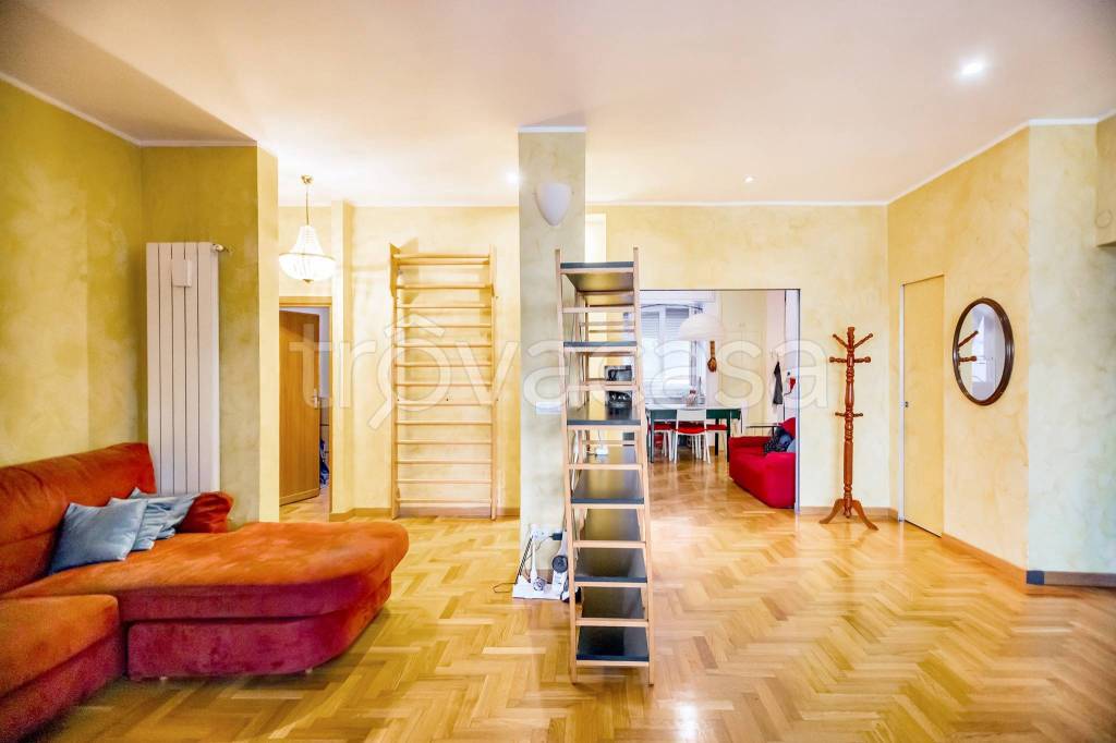 appartamento in vendita a Roma in zona Torrino