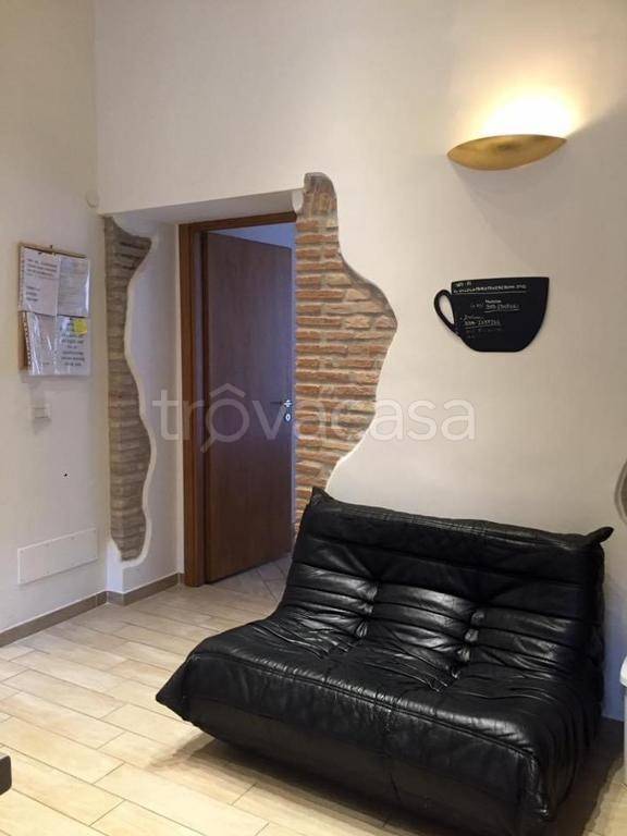 negozio in vendita a Roma in zona Trastevere