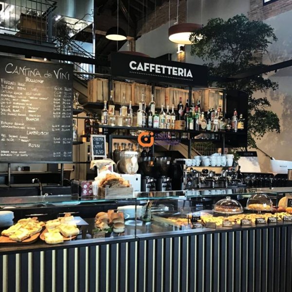 negozio in vendita a Roma in zona Ostiense