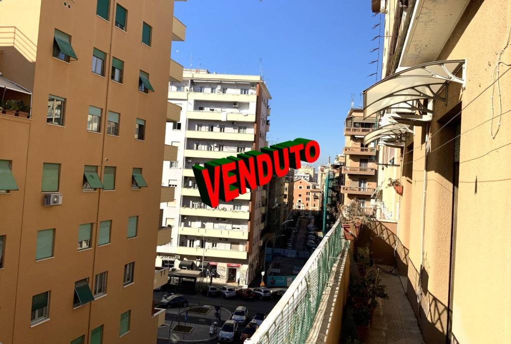appartamento in vendita a Roma in zona Tuscolano