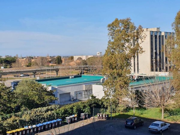appartamento in vendita a Roma in zona Acilia