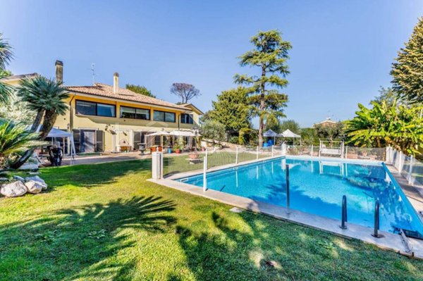 villa in vendita a Roma in zona Massimina/Casal Lumbroso