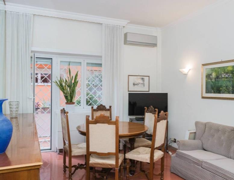 appartamento in vendita a Roma in zona Della Vittoria