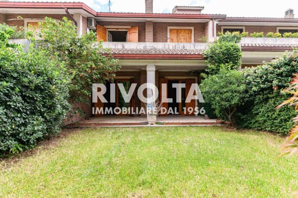 casa indipendente in vendita a Roma in zona Tor di Quinto