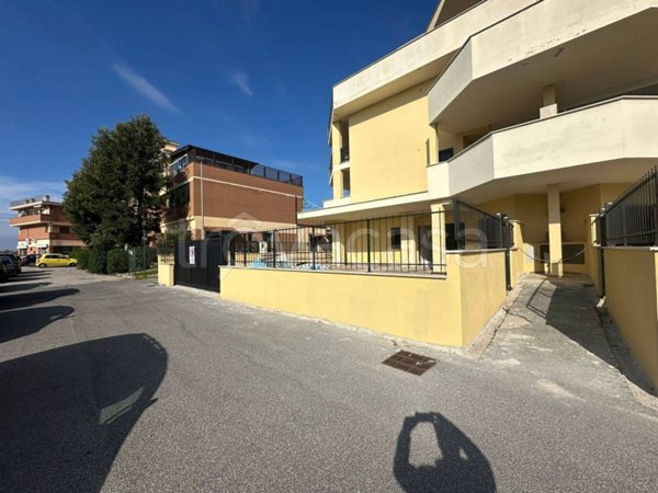 appartamento in vendita a Roma in zona Ostia Antica