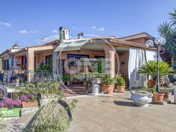 casa indipendente in vendita a Roma in zona Trigoria