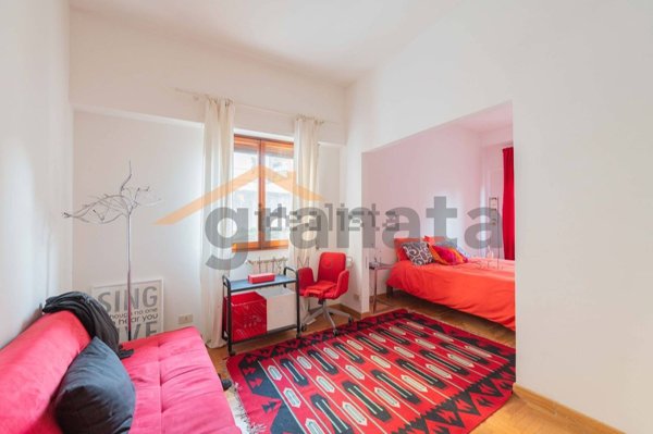 appartamento in vendita a Roma in zona Tomba di Nerone