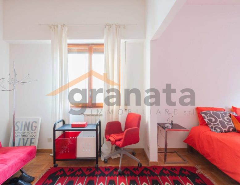 appartamento in vendita a Roma in zona Tomba di Nerone