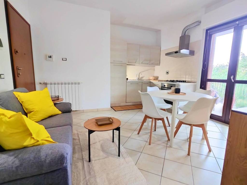 appartamento in vendita a Roma in zona Lunghezza