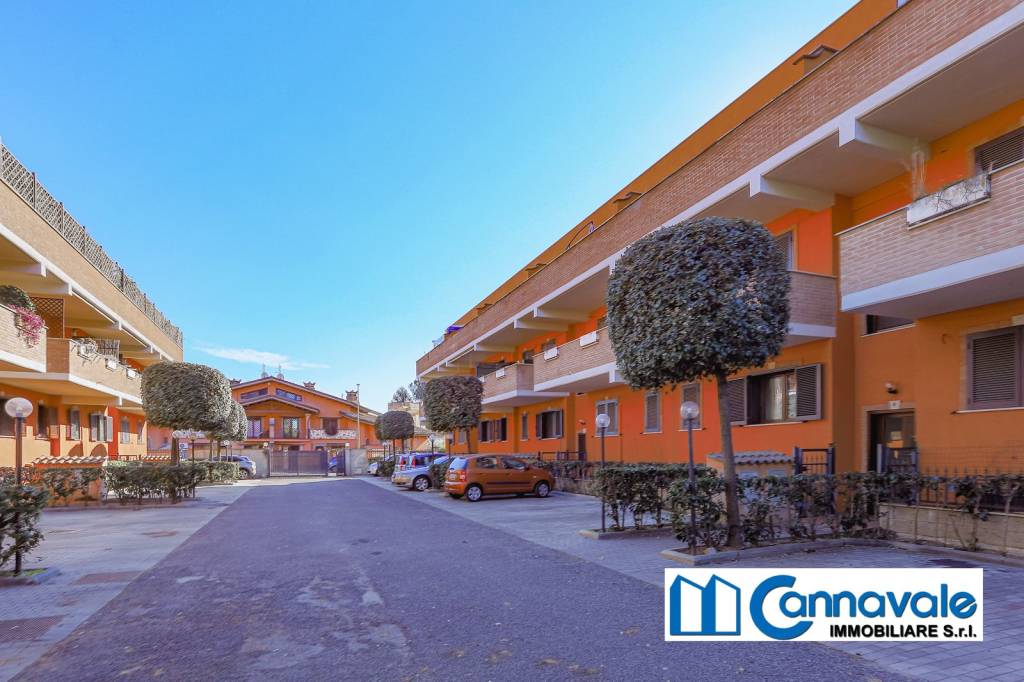 appartamento in vendita a Roma in zona Infernetto