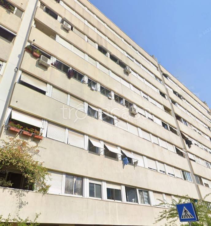 appartamento in vendita a Roma in zona EUR