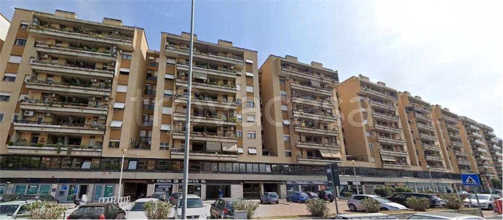 appartamento in vendita a Roma in zona Cinecittà