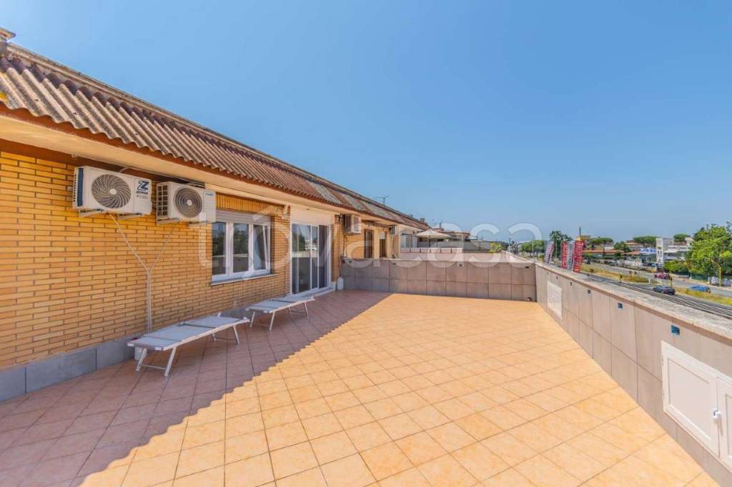 appartamento in vendita a Roma in zona Casal Morena