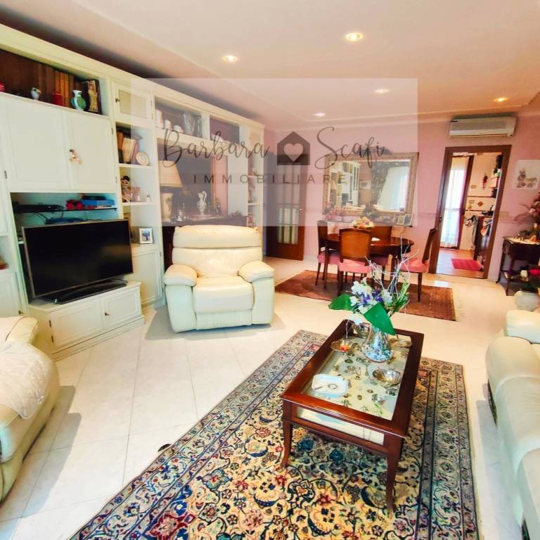 appartamento in vendita a Roma in zona Corviale