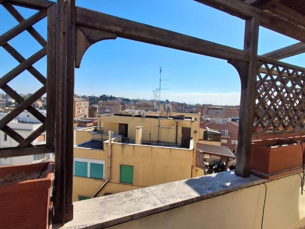 appartamento in vendita a Roma in zona Monte Sacro/Talenti