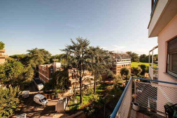 appartamento in vendita a Roma in zona Ardeatino