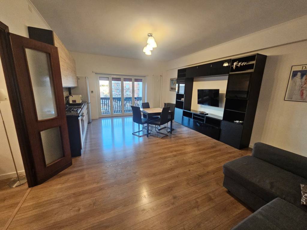 appartamento in vendita a Roma in zona Esquilino