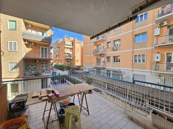 appartamento in vendita a Roma in zona Tuscolano