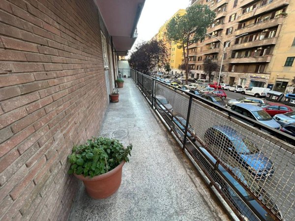 appartamento in vendita a Roma in zona Ostiense