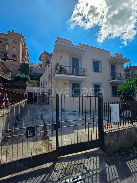 appartamento in vendita a Roma in zona Primavalle
