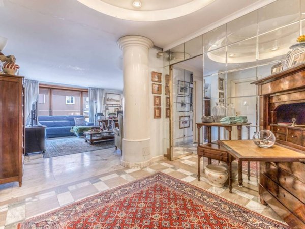 appartamento in vendita a Roma in zona Appio Latino