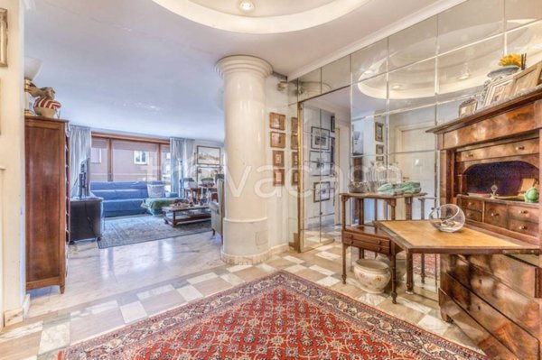 appartamento in vendita a Roma in zona Appio Latino