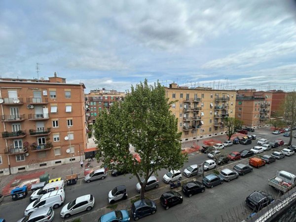 appartamento in vendita a Roma in zona Ostia