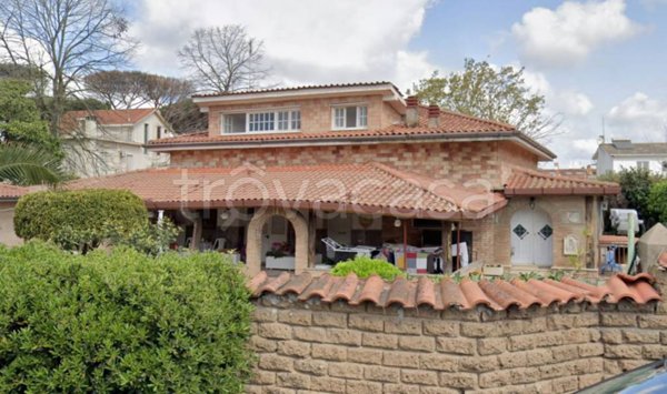 appartamento in vendita a Roma in zona Infernetto