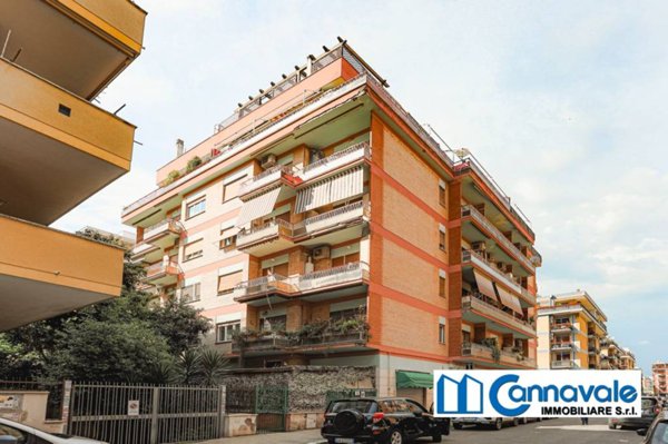 appartamento in vendita a Roma in zona Ostia