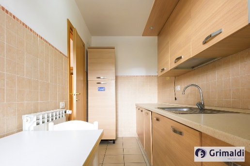 appartamento in vendita a Roma in zona Ardeatino