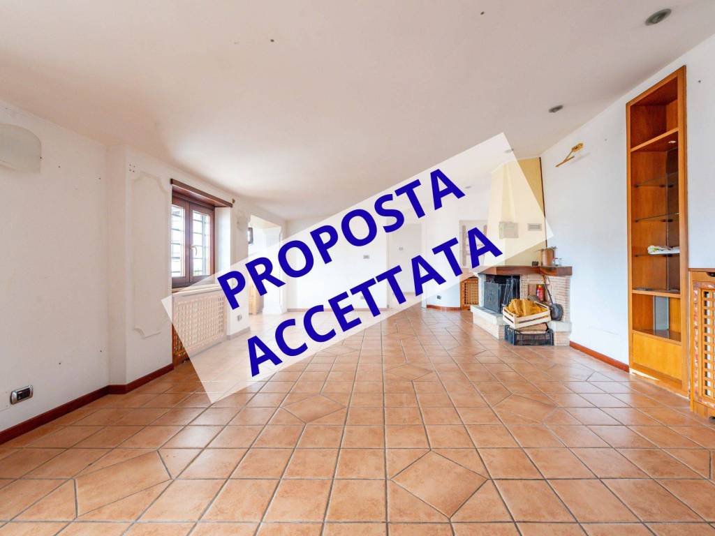 appartamento in vendita a Roma in zona Tor de' Cenci
