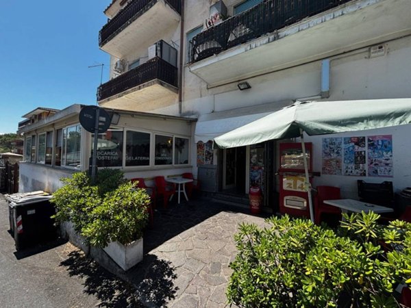 negozio in vendita a Roma in zona Prima Porta