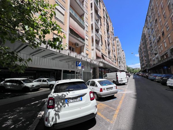 appartamento in vendita a Roma in zona Prenestino-Labicano