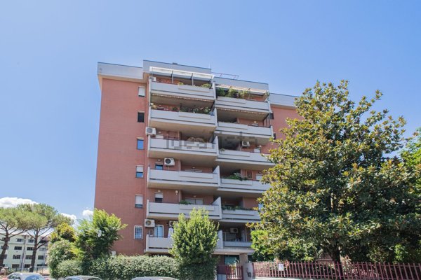 appartamento in vendita a Roma in zona Ponte Mammolo