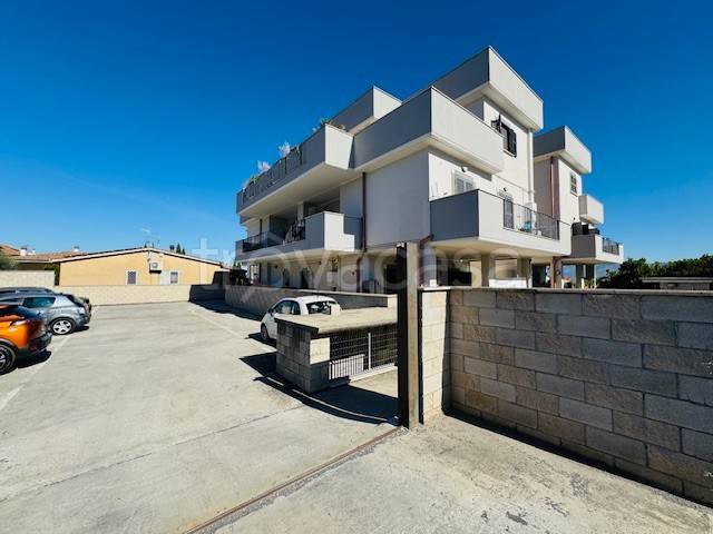 appartamento in vendita a Roma in zona Lunghezza