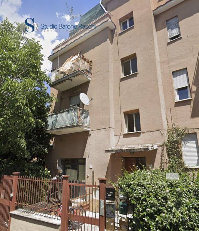 negozio in vendita a Roma in zona Grottarossa