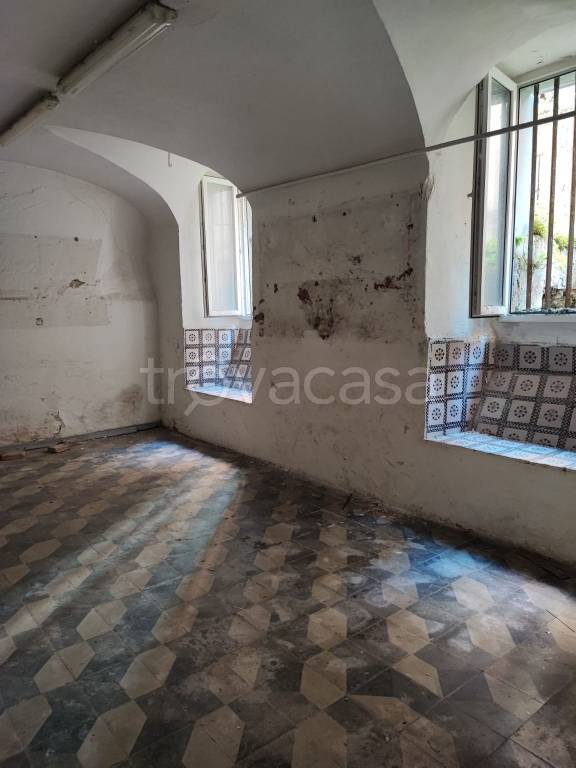 negozio in vendita a Roma in zona Castro Pretorio