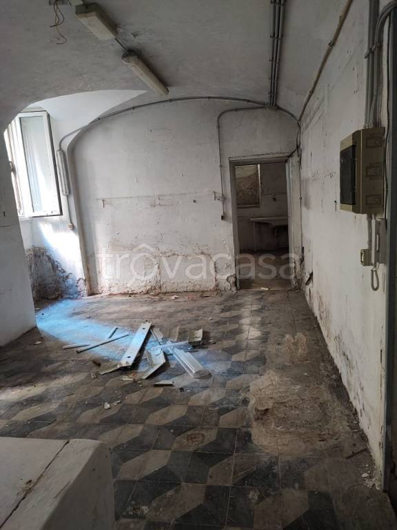 negozio in vendita a Roma in zona Castro Pretorio