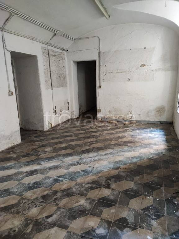 negozio in vendita a Roma in zona Castro Pretorio