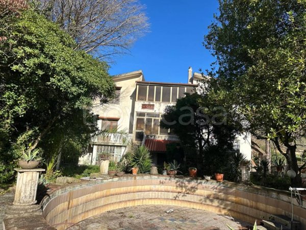 casa indipendente in vendita a Roma in zona Monte Migliore