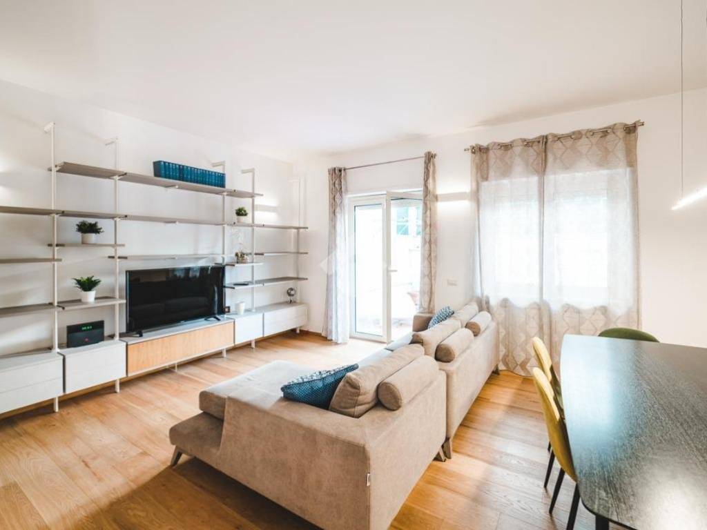appartamento in vendita a Roma in zona Tor di Quinto