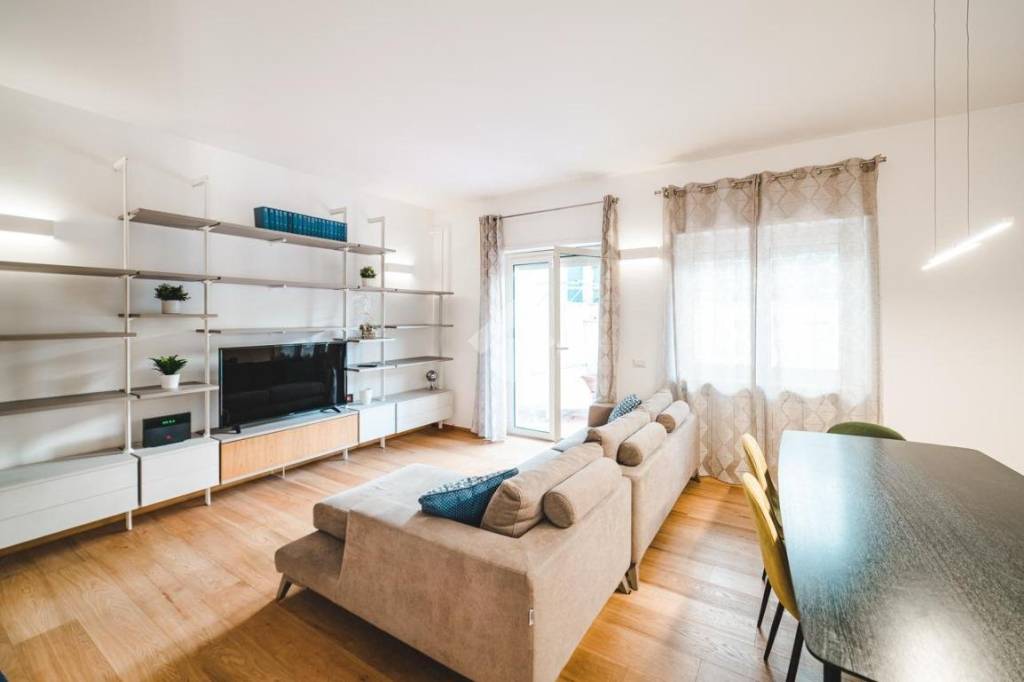 appartamento in vendita a Roma in zona Tor di Quinto