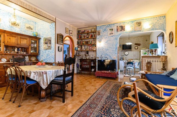 appartamento in vendita a Roma in zona Giardini di Corcolle