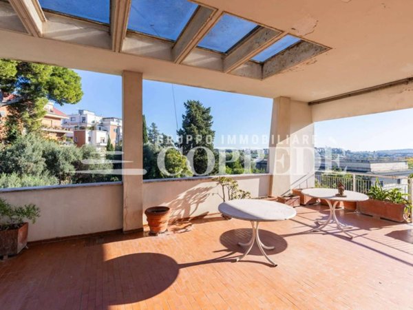 appartamento in vendita a Roma in zona Tor di Quinto