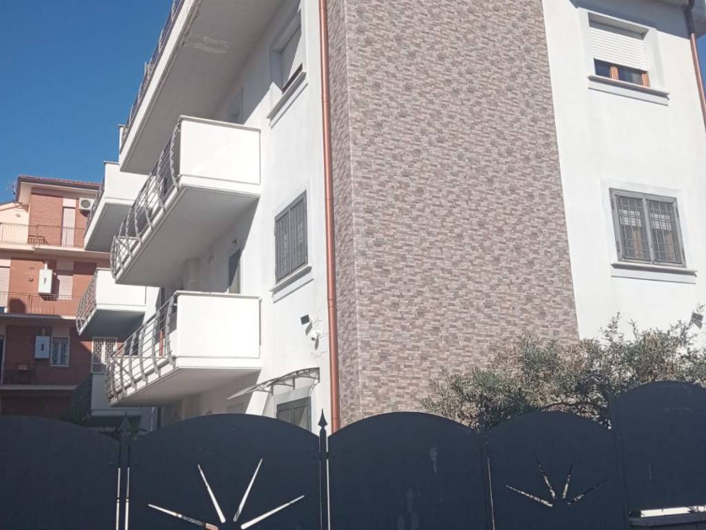 appartamento in vendita a Roma in zona Finocchio