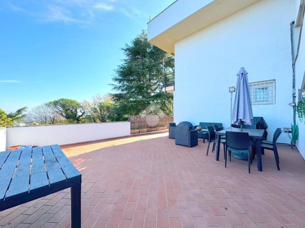 appartamento in vendita a Roma in zona Tor di Quinto