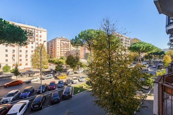 appartamento in vendita a Roma in zona Ostiense