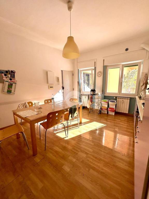 appartamento in vendita a Roma in zona Ostiense