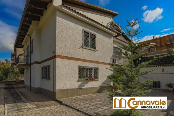 casa indipendente in vendita a Roma in zona Acilia