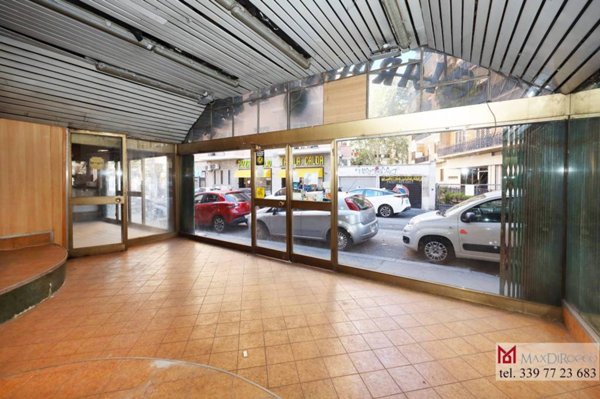negozio in vendita a Roma in zona Appio Latino